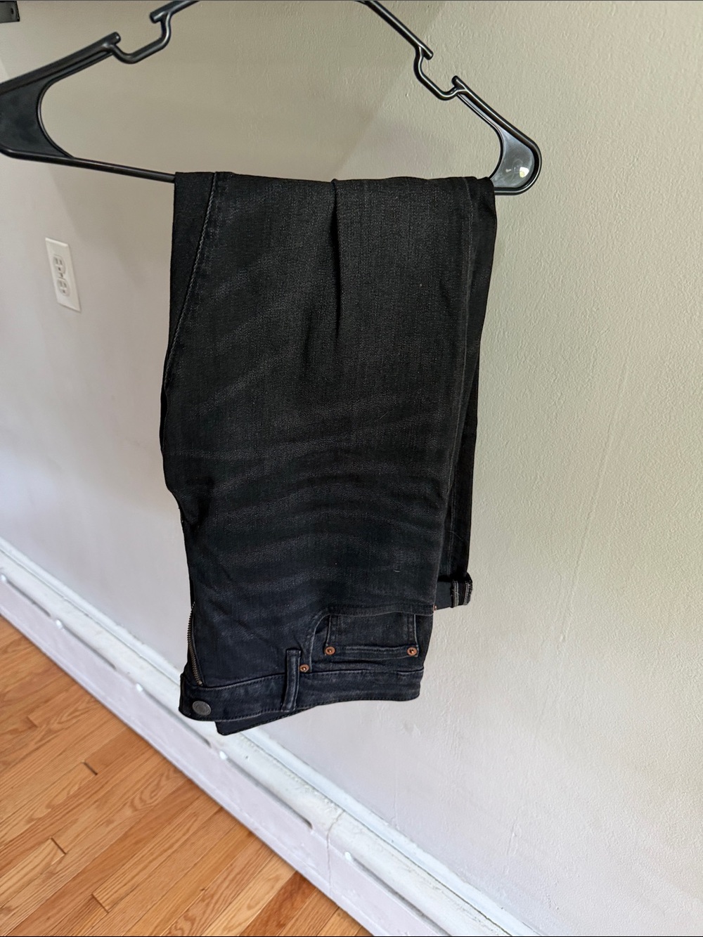 Black Men's American Eagle Jeans